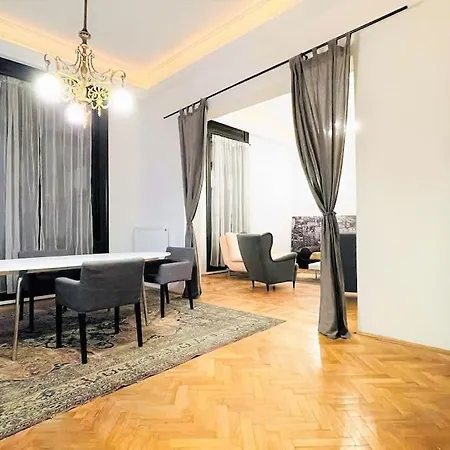 New, 195 Sqm, Full Center Of Apartman