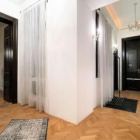 New, 195 Sqm, Full Center Of Apartman Budapest