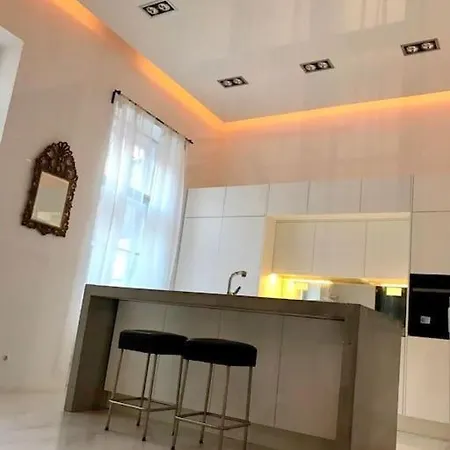 New, 195 Sqm, Full Center Of * 부다페스트