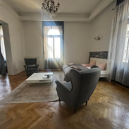 New, 195 Sqm, Full Center Of Apartamento