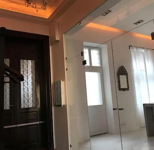 New, 195 Sqm, Full Center Of *
